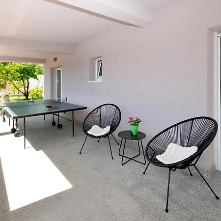 Luxury Rooftop Pool Avbl In Season *