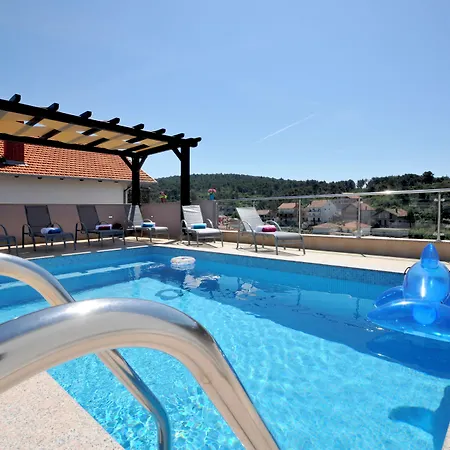 Ferienhaus Luxury Rooftop Pool Avbl In Season Trogir