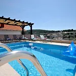 Luxury Rooftop Pool Avbl In Season Ferienhaus *