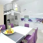 Luxury Rooftop Pool Avbl In Season Ferienhaus *